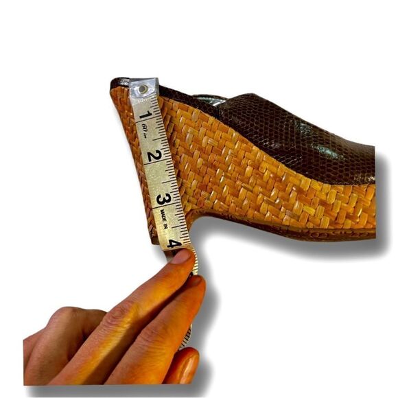 Banana Republic - Brown Reptile Leather - Sling Back Sandals. - Picture 5 of 6